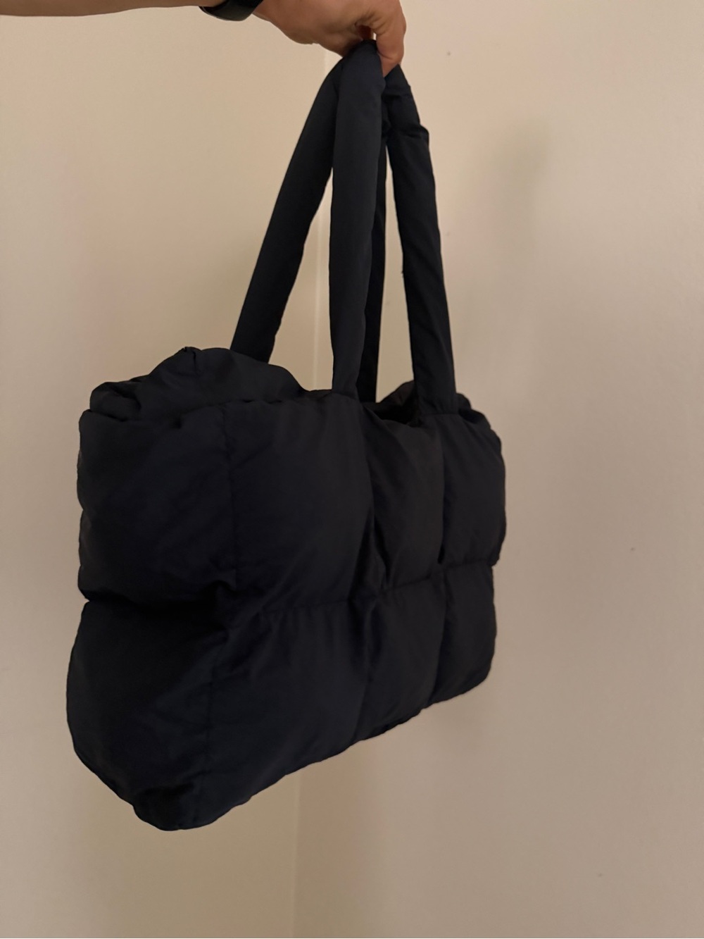 Source Unknown Black Quilted Puffer Tote - Picture 4 of 6